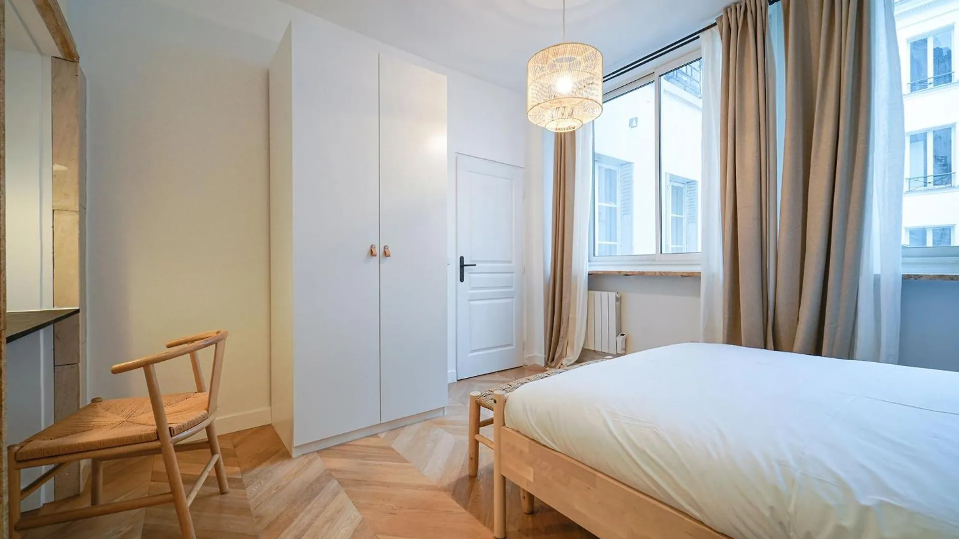 Apartment Parisuites Central Grands Boulevards Chic Folies Bergeres France